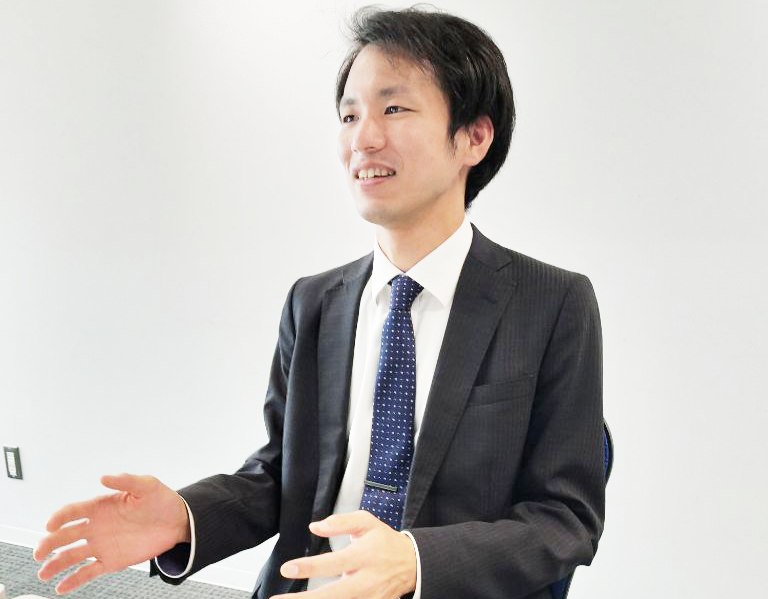 企画財政部 情報政策課 情報システム係 会田 裕貴様